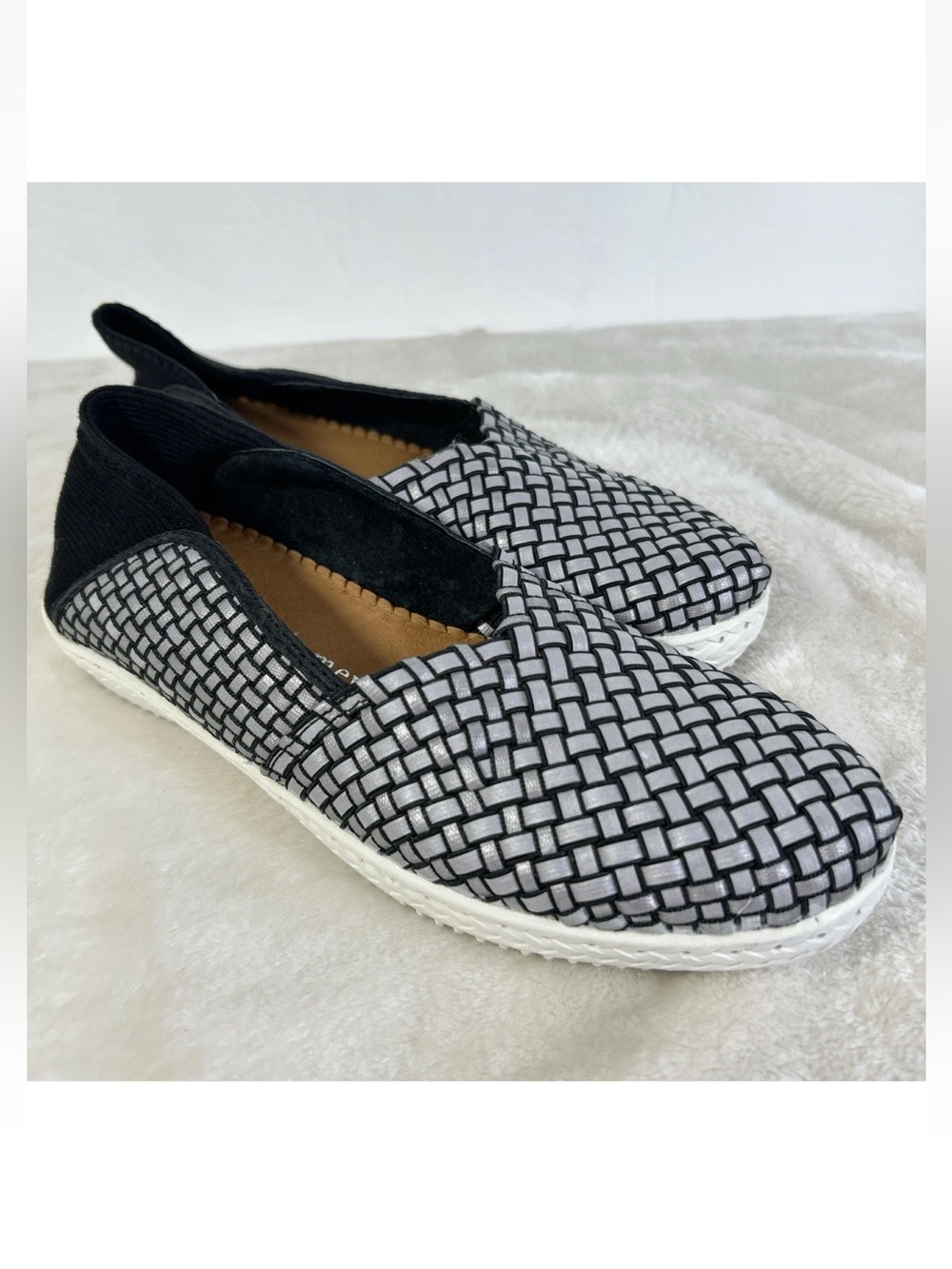 Bernie Mev Women’s Silver And Black Woven Slip On Flats Size EU 38 US 7
